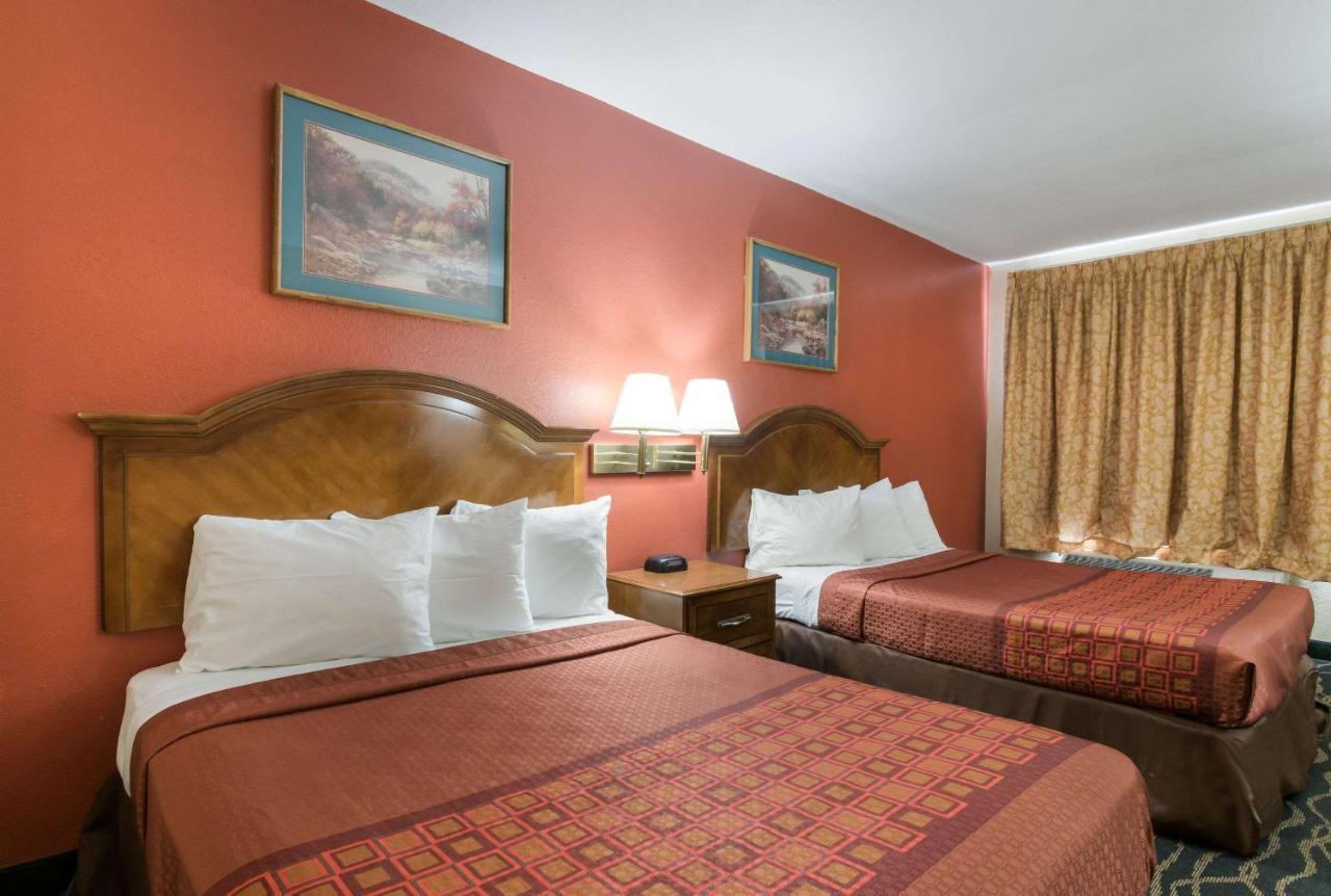 Rodeway Inn Wormleysburg - Harrisburg Exterior photo